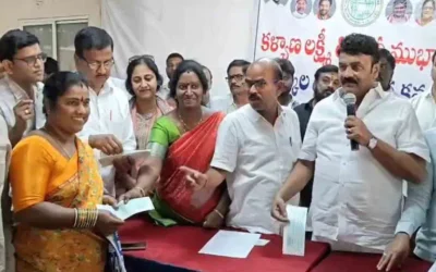 Talasani srinivas yadav : कार्यक्रम में महिला का सवाल