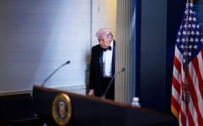 Trump news : ट्रंप का गुस्सा… एंकर पर तीखी टिप्पणी वायरल