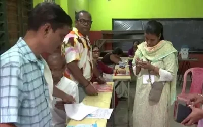 West Bengal Voting Live : बंगाल की 142 सीटों पर मतदान, कोलकाता में हंगामा