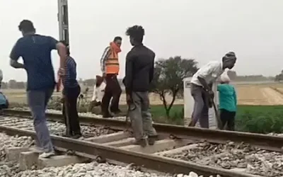 Punjab Railway Track Blast : पंजाब में रेलवे ट्रैक पर धमाका, बड़ा हादसा