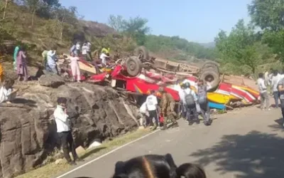 जम्मू के रामनगर इलाके में बस हादसा