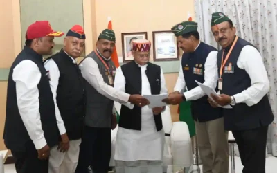 Telangana : पूर्व सैनिकों ने राज्यपाल को ज्ञापन सौंपा