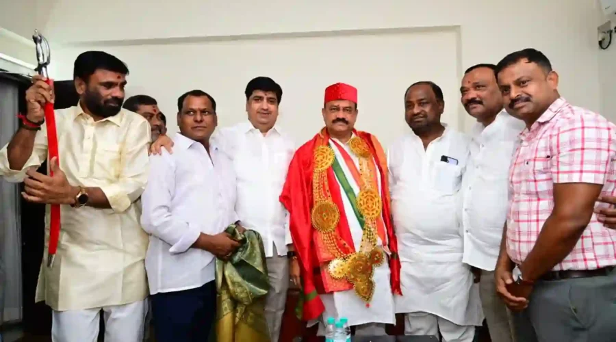 अपने पद की गरिमा भूलकर बयान दे रहे हैं बंडी संजय – महेश गौड़