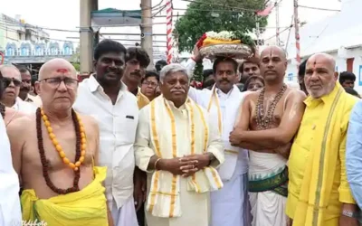 Tirupati : श्री टाटैयागुंटा गंगम्मा को भेंट की गई श्रीवारी साड़ी