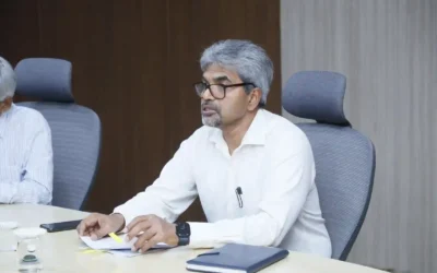 Hyderabad : गर्मी के मौसम में सुरक्षा तैयारियों की एससीआर महाप्रबंधक ने की समीक्षा