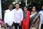 Telangana : केटीआर ने ईएपीसीईटी राज्य टॉपर मल्लाडी रूशी को बधाई दी, एक लाख का इनाम दिया