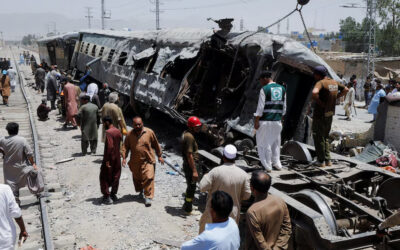Pakistan Train Blast : पाकिस्तान में ट्रेन ब्लास्ट की जिम्मेदारी BLA ने ली