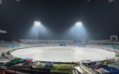 RCB vs KKR : बारिश के कारण आरसीबी और केकेआर मैच में देरी