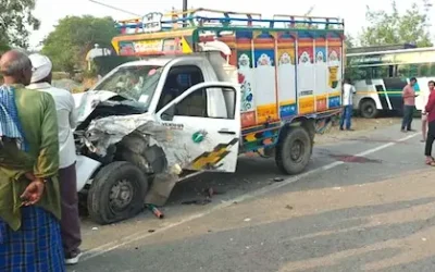 Bihar- रोहतास में भीषण सड़क हादसा : कंटेनर की टक्कर से 5 की मौत, 10 घायल