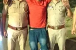 UP- गाजियाबाद में पुलिस एनकाउंटर : बदमाश के पैर में लगी गोली, तीन आरोपी दबोचे