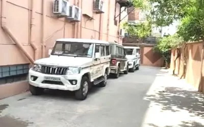 Bihar SVU Raid : रिशु श्री के ठिकानों पर छापा, टेंडर घोटाले की जांच तेज