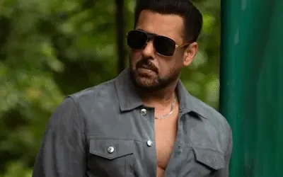 Salman Khan: 60 साल की उम्र में सलमान खान का शर्टलेस लुक