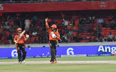 SRH VS RCB MATCH : उप्पल स्टेडियम में RCB vs SRH क्रिकेट मैच की ताज़ा तस्वीरें