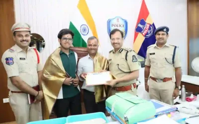 Good Job : पिता-पुत्र ने पकड़ा गैस घोटाला, हैदराबाद पुलिस आयुक्त ने किया सम्मानित