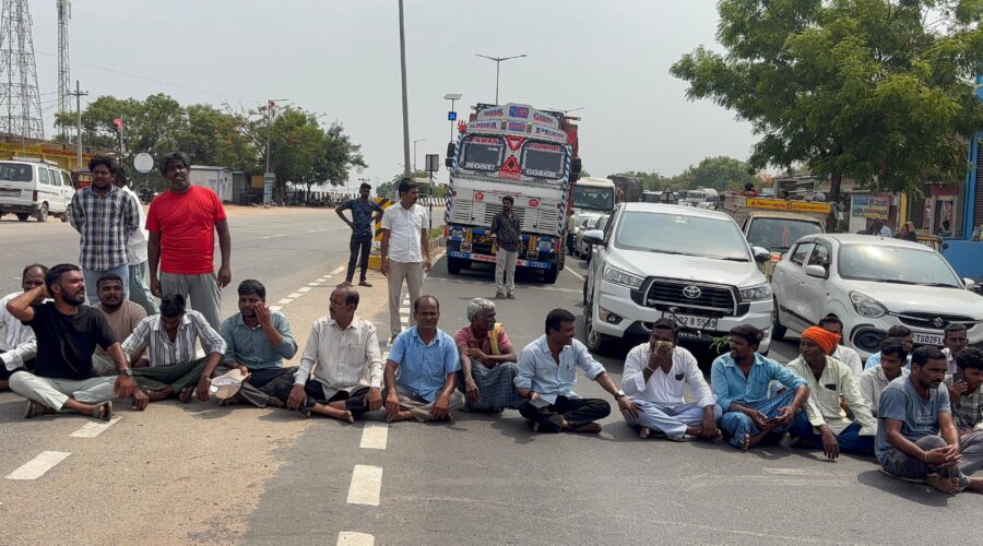 Regulapalli farmers protest