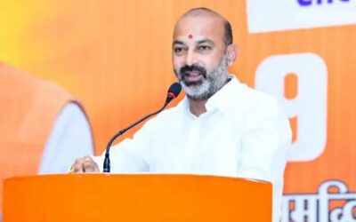 Bandi Sanjay : मोदी की सभा से बंडी संजय बाहर, तेलंगाना राजनीति में हलचल