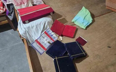 Gold robbery : मेडक में चोरों का तांडव: 120 तोला सोना गायब.. आखिर क्या हुआ?