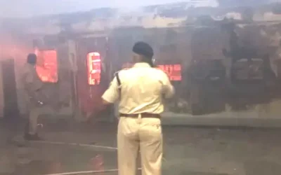 Madhubani Train Fire: मधुबनी स्टेशन पर अंत्योदय एक्सप्रेस के खाली कोच में लगी आग