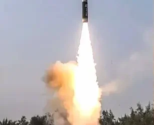 National- भारत ने रचा इतिहास, 12 हजार KM मारक क्षमता वाली ICBM का सफल परीक्षण