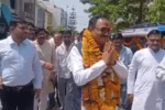 Bhopal : ई-रिक्शा से पदभार ग्रहण करने पहुंचे निगम अध्यक्ष