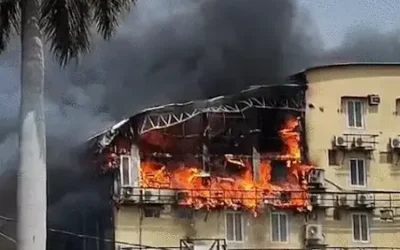 Prayagraj : प्रयागराज के 4 मंजिला होटल में भीषण आग